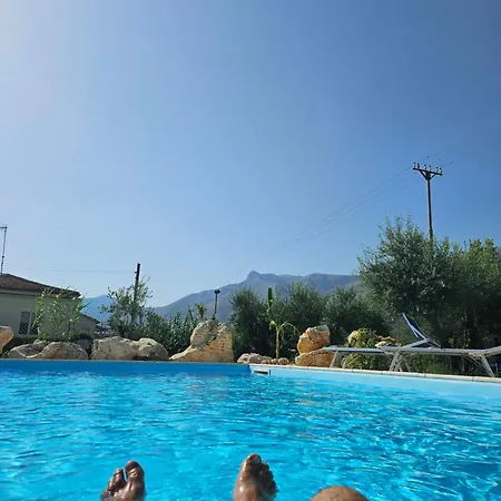 Quattro Olive Bed & Breakfast 4*
