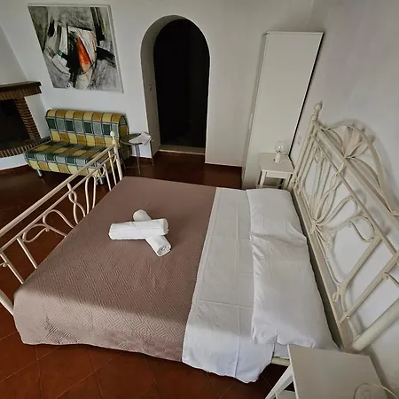 Quattro Olive Bed & Breakfast 4*